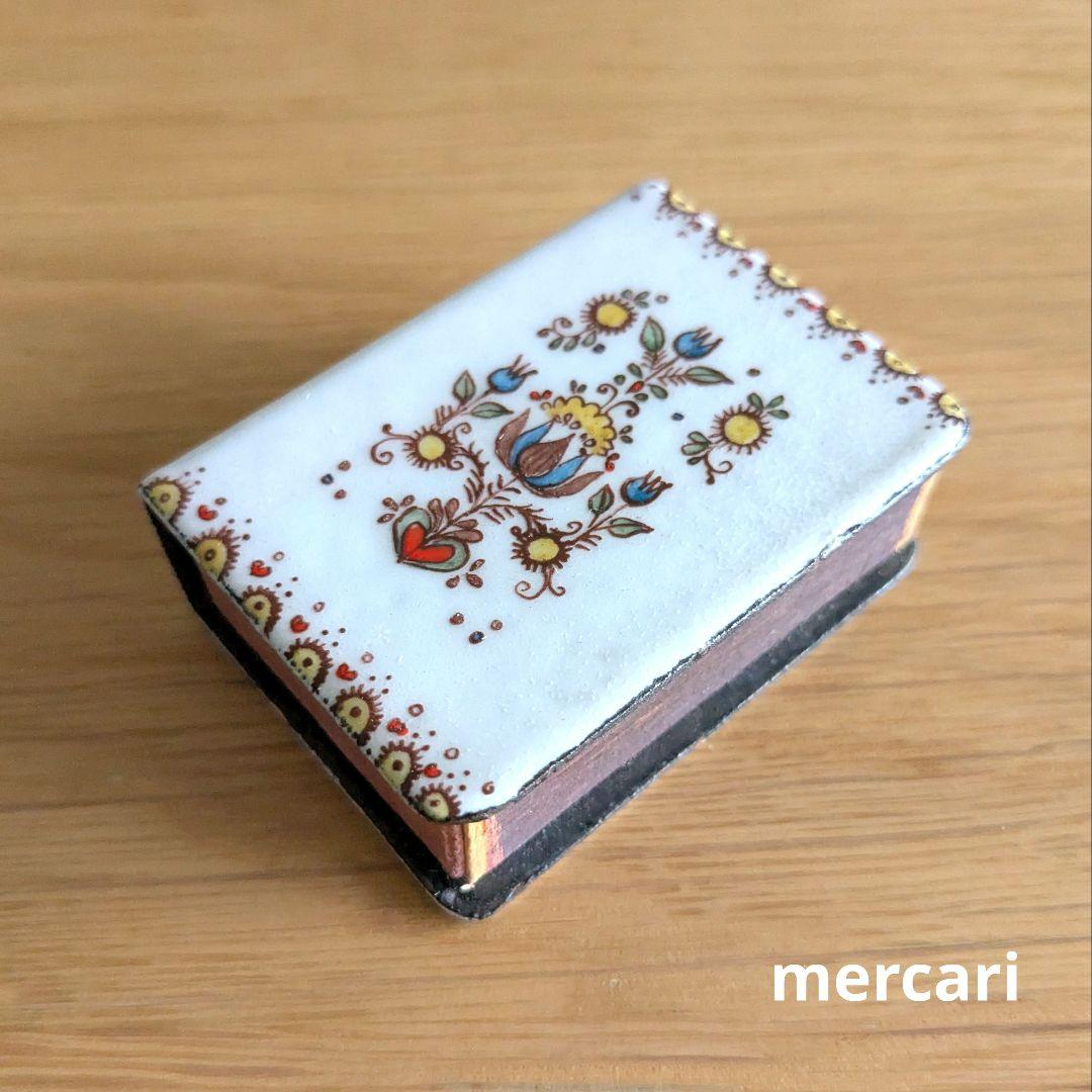 オーストリア　琺瑯　エナメル　ヴィンテージ　金属　マッチ箱　小箱　本型
