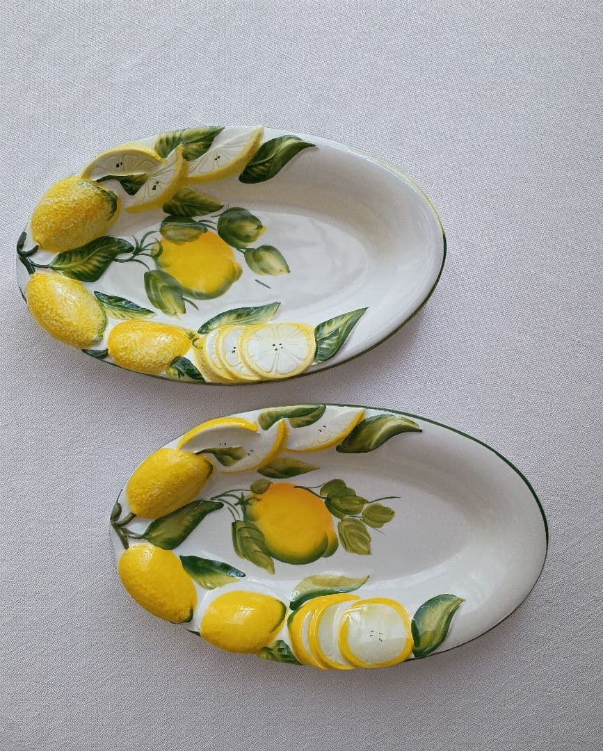 ☘新品・未使用　イタリア製レモン柄プレート２枚セット☘　オーバル
