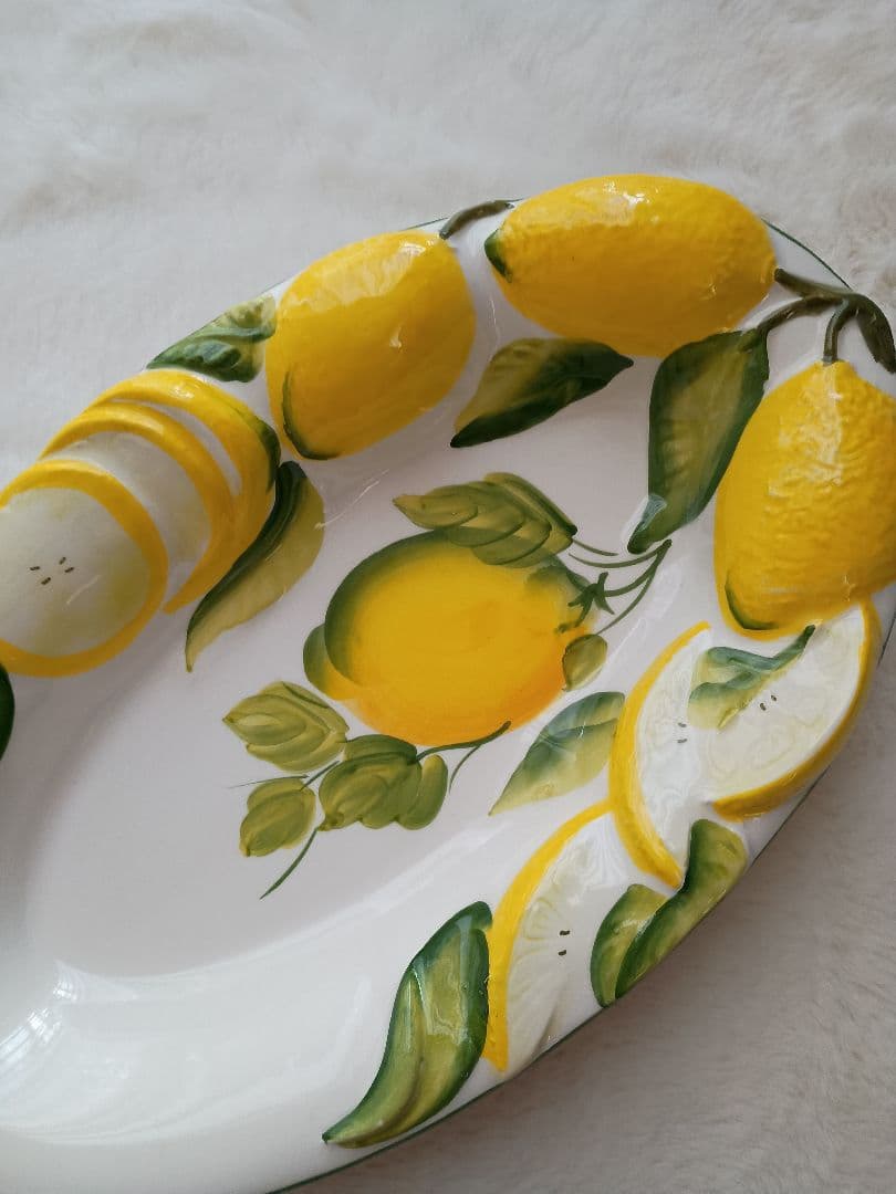 ☘新品・未使用　イタリア製レモン柄プレート２枚セット☘　オーバル
