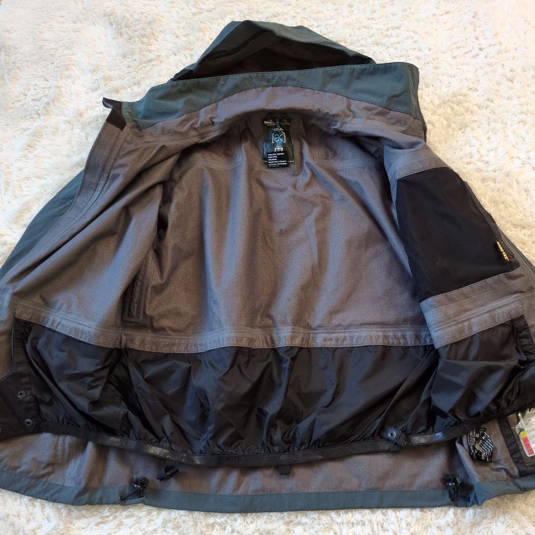 Burton ak　GORE-TEX 　 ジャケット M　カーキ