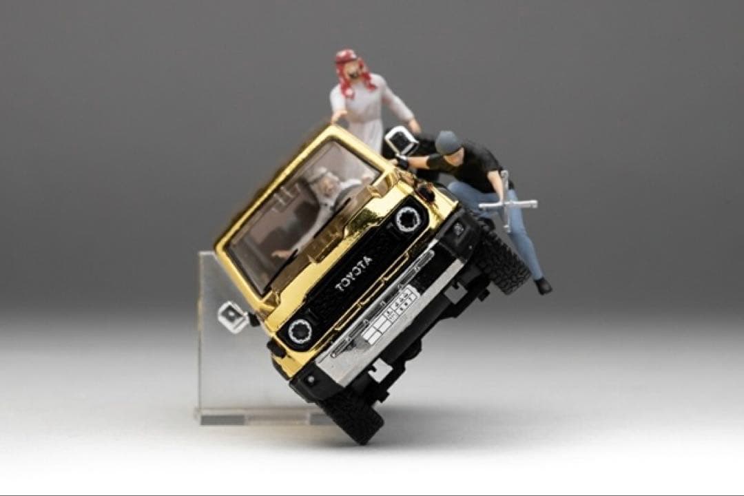 ランドクルーザー 70 アラブ仕様　特注品　ランクル70ミニカー1/64