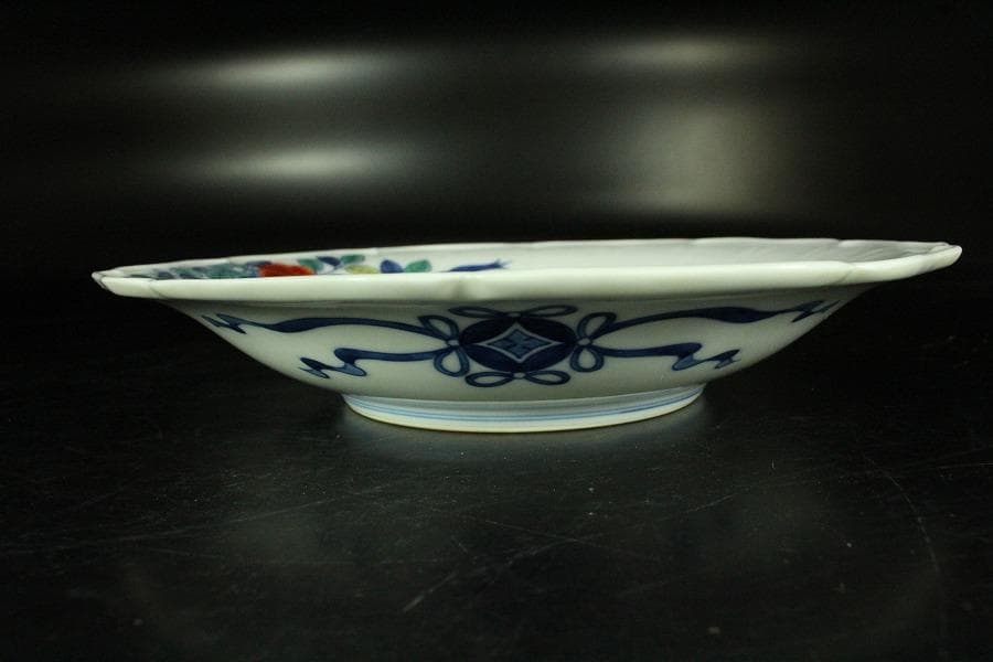 人間国宝 十二代 今泉今右衛門 作 色鍋島薔薇絵飾皿 共箱(K-ZE373)