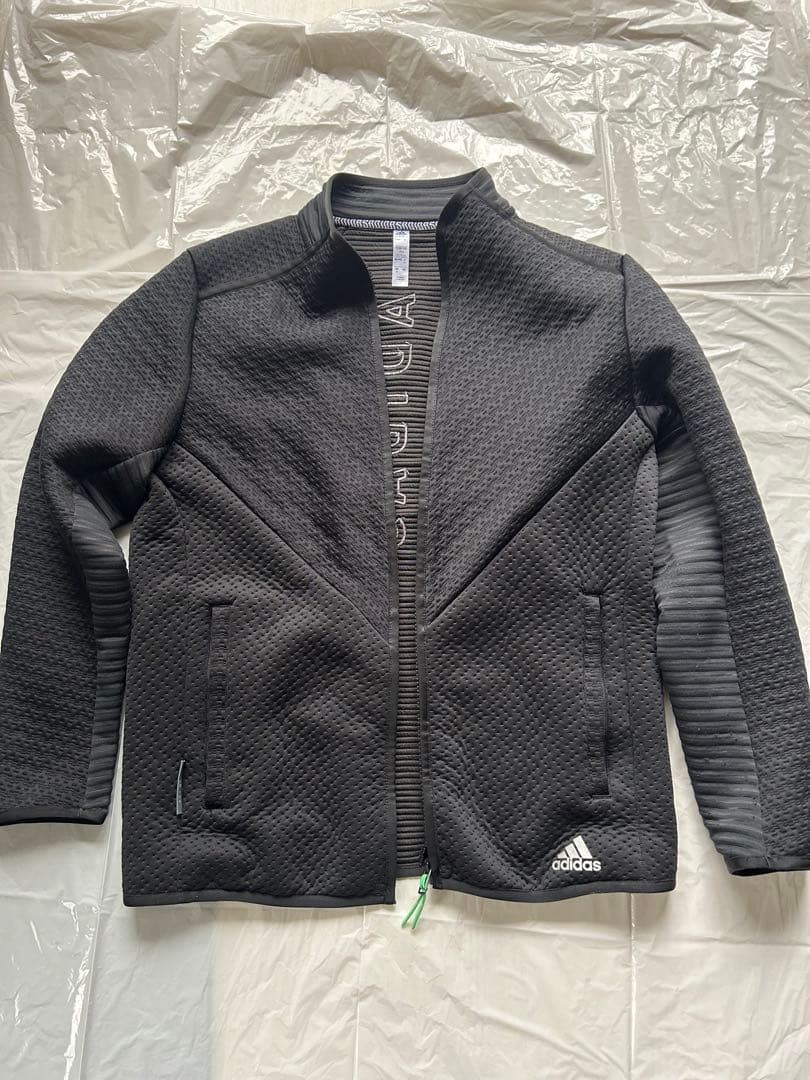 adidas ブラック ジャケット