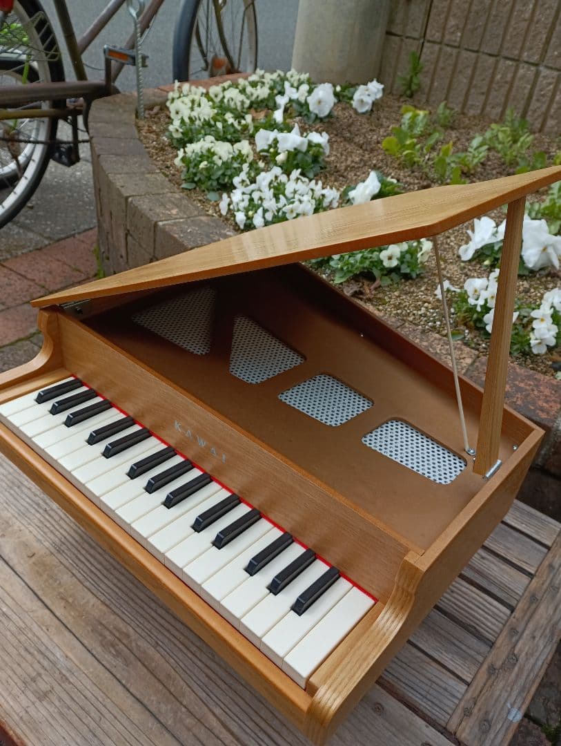 「美品、箱あり」KAWAI 木製グランドピアノ型おもちゃ
