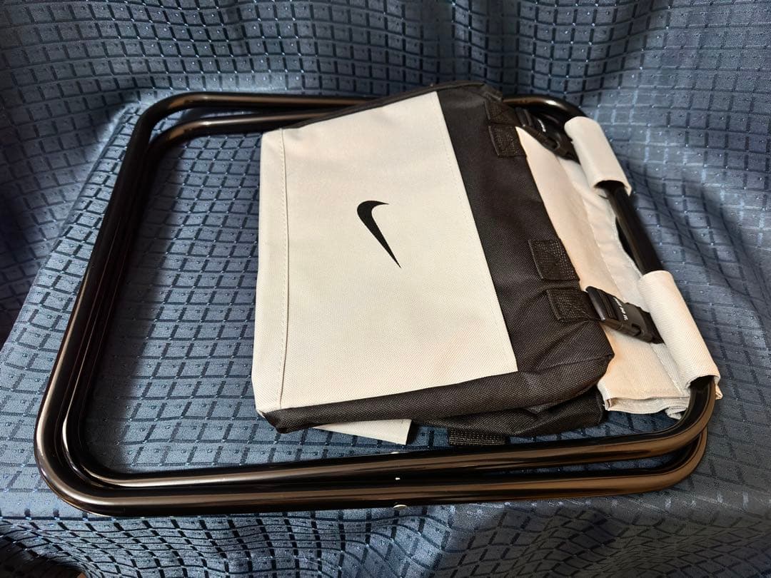 NIKE 折りたたみチェア 収納バッグ付き 非売品
