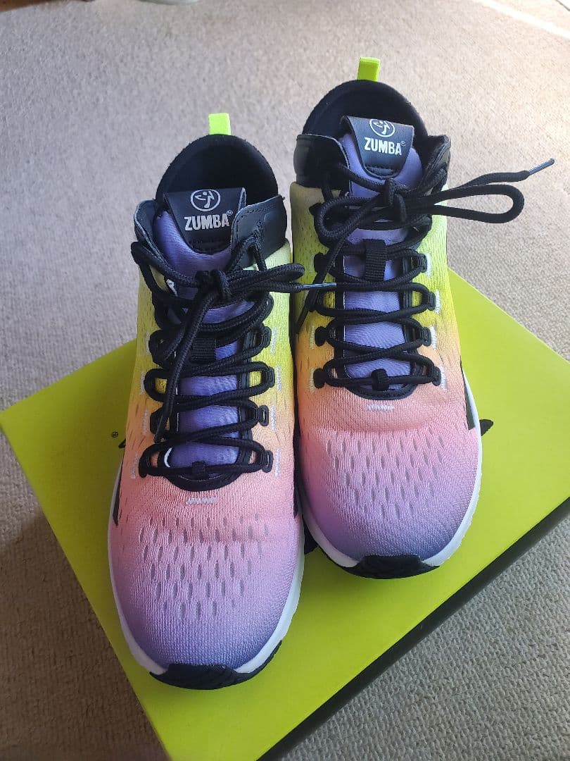 ZUMBA グラデーションスニーカ　ー　23.5cm