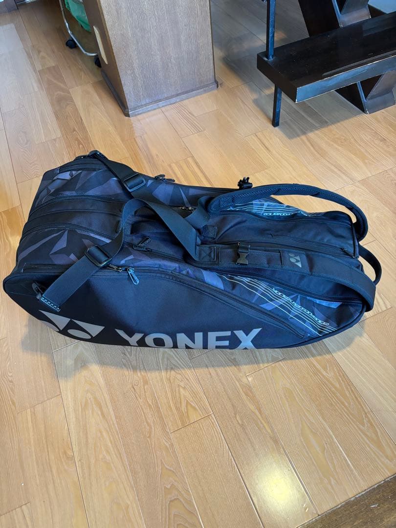 美品YONEX（ヨネックス） ラケットバッグ6 人気カラーブラック