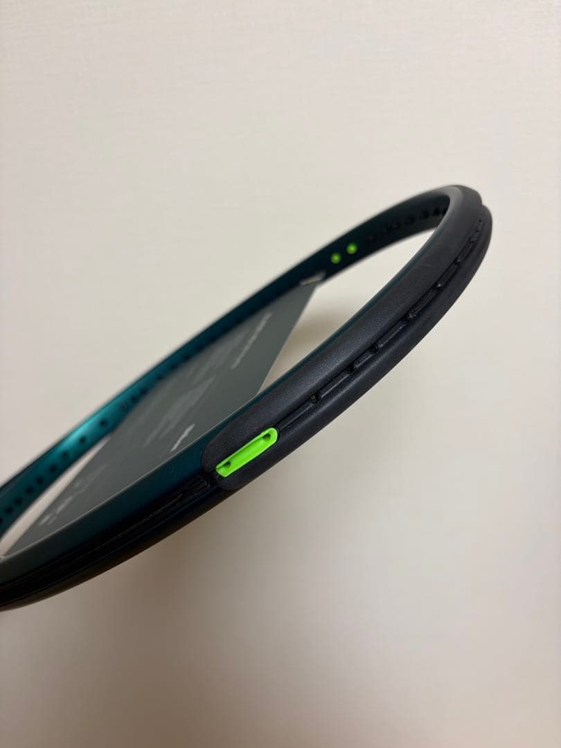 Wilson Blade 98インチ G2ラケットバック、ガット付