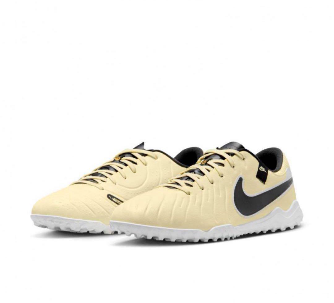 NIKE レジェンド10アカデミーTF サッカー　トレシュー　白　27.5 新品