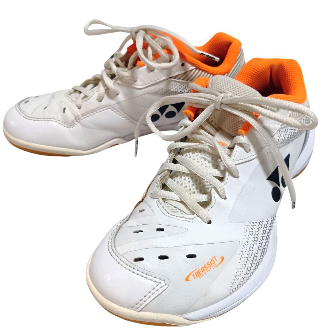 美品YONEX バドミントンシューズ SHB65Z3W 23.5cm W/OR