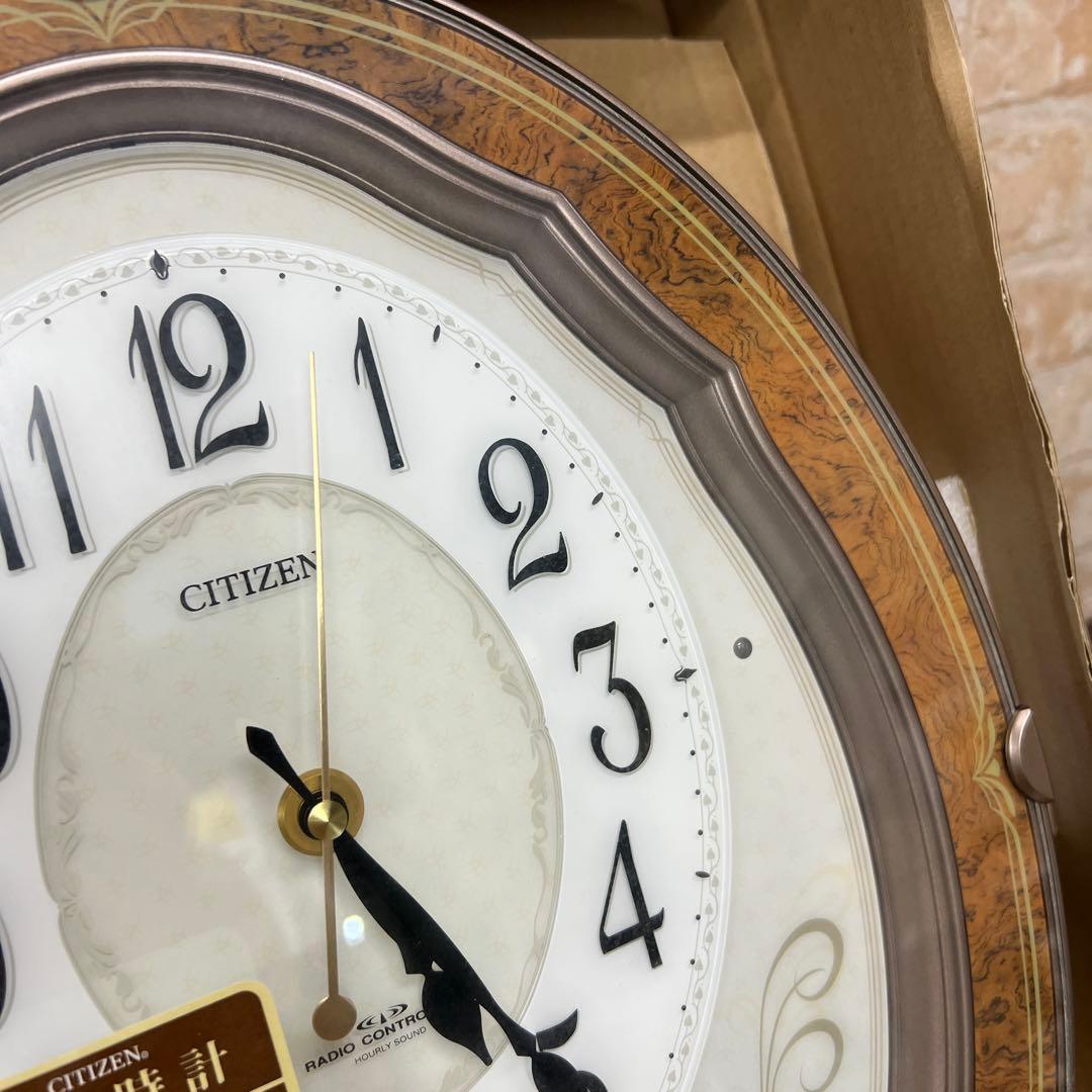 B1【美品】 CITIZEN 電波時計 オーバル形状 飾り振子付 クリスタル装飾