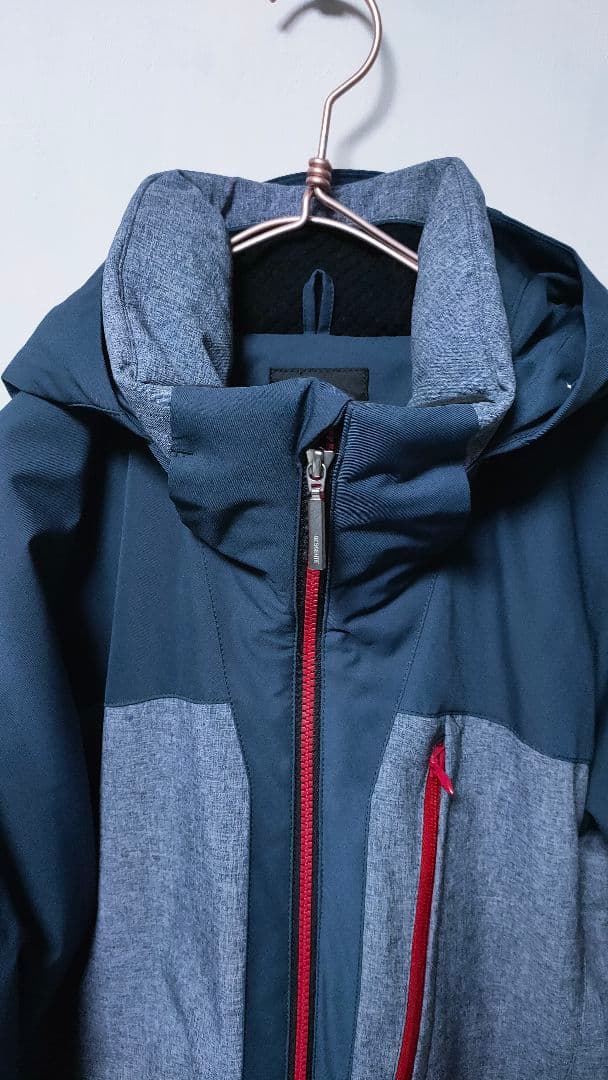 ✨美品✨【デサント DESCENTE】スキーウェア メンズL 保温 防水