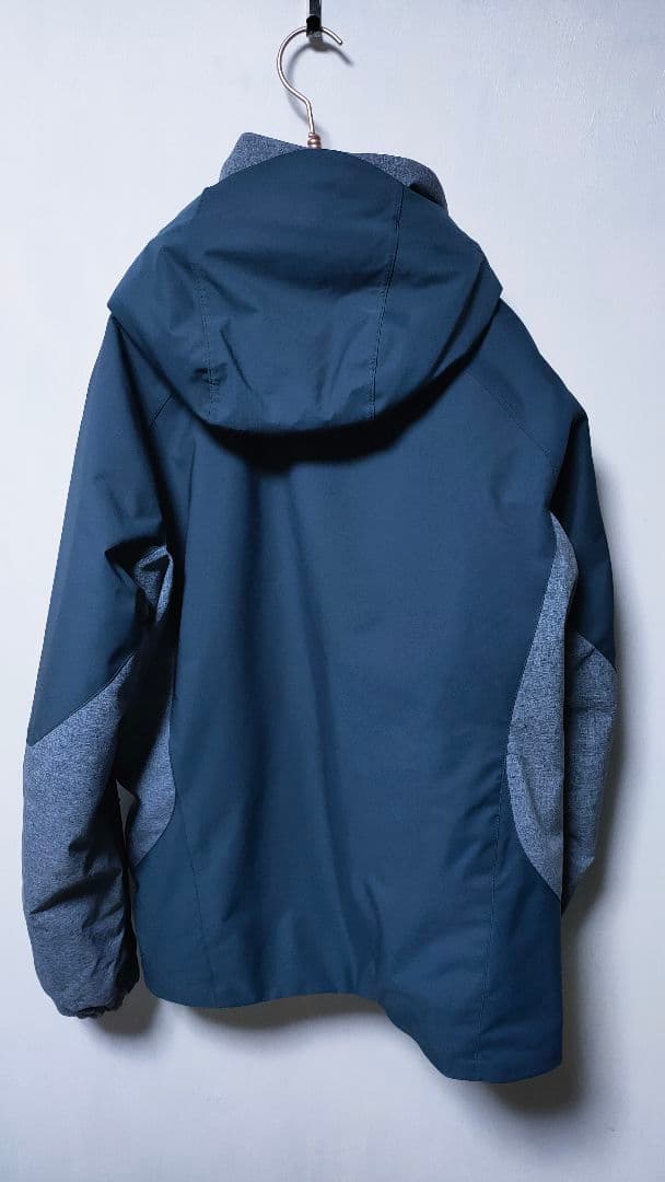 ✨美品✨【デサント DESCENTE】スキーウェア メンズL 保温 防水