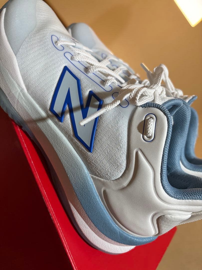 New Balance バレーボールシューズ ホワイト/ブルー