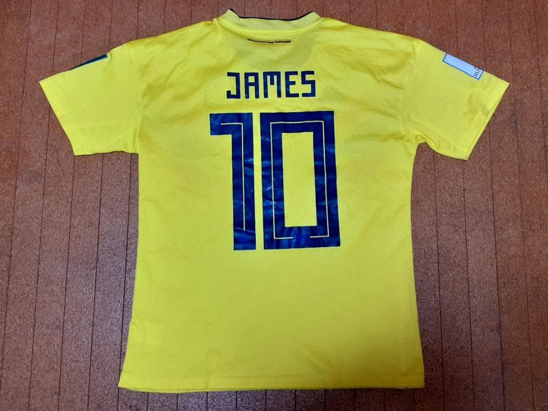 サッカーコロンビア代表【10番ハメス・ロドリゲス】ホームユニフォーム Sサイズ