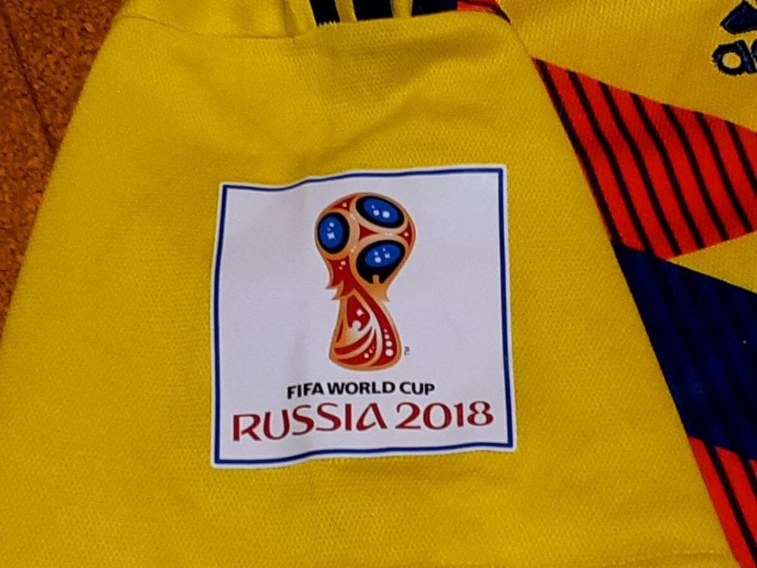 サッカーコロンビア代表【10番ハメス・ロドリゲス】ホームユニフォーム Sサイズ
