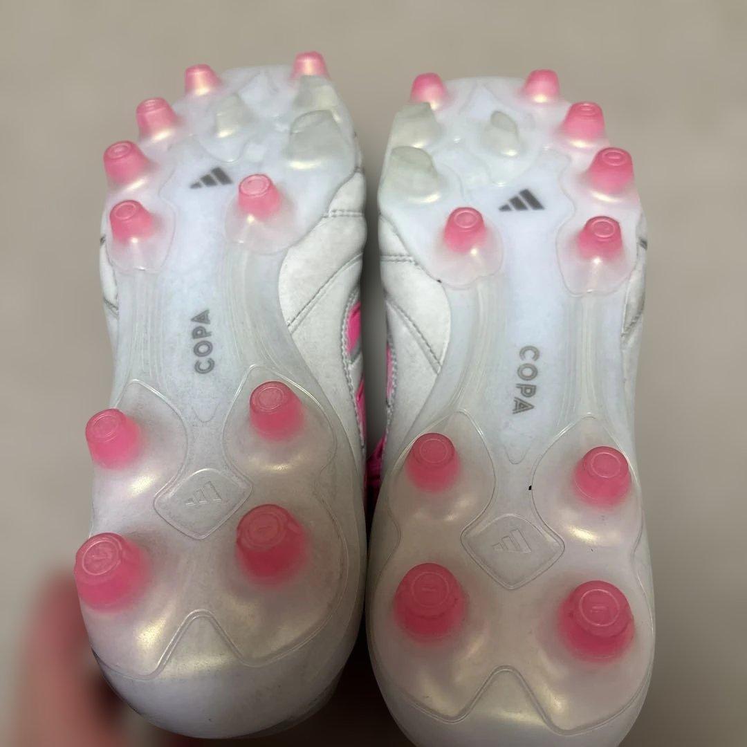 adidas サッカーシューズ シルバー/ピンク