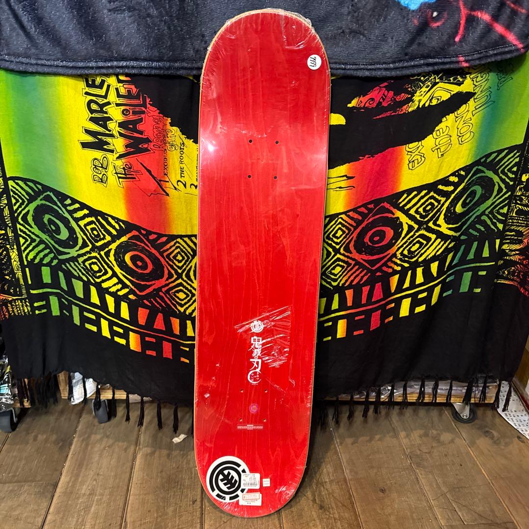 element 鬼滅の刃スケボーデッキコラボ　嘴平伊之助8×31.75㌅