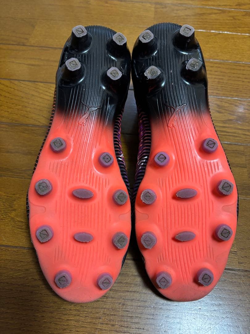 プーマ フューチャーアルティメット8 HG/AG 25.5cm