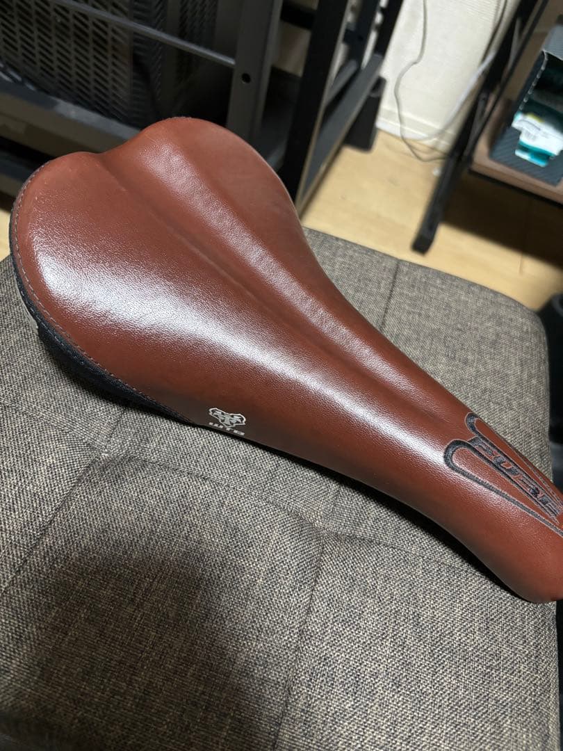 パーツ WTB pure-V race saddle BL special