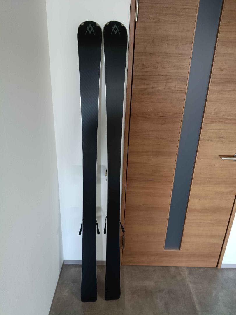 【未使用品】Völkl Platinum R 166cm 板 ビンディング