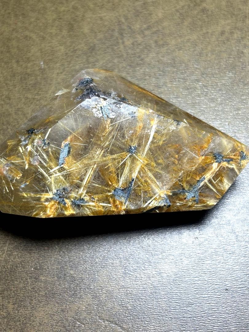 金運最強　太陽放射タイチンルチル フリーカット原石（新品・未使用）