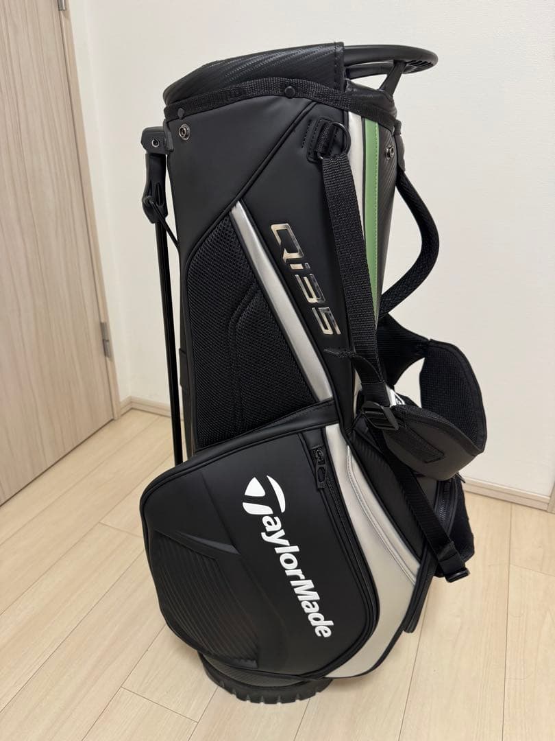 TaylorMade QI35キャディバッグ