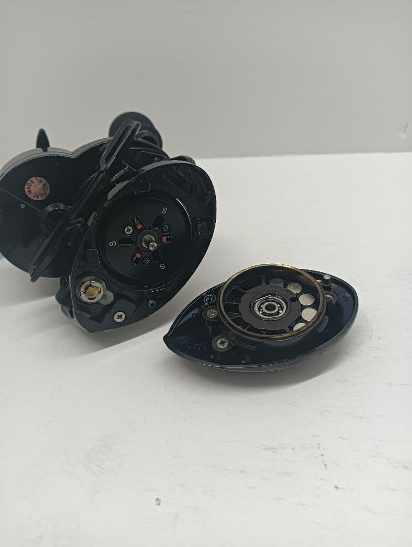 レボ　ブラック9 L revo BLACK9 アブガルシア　左