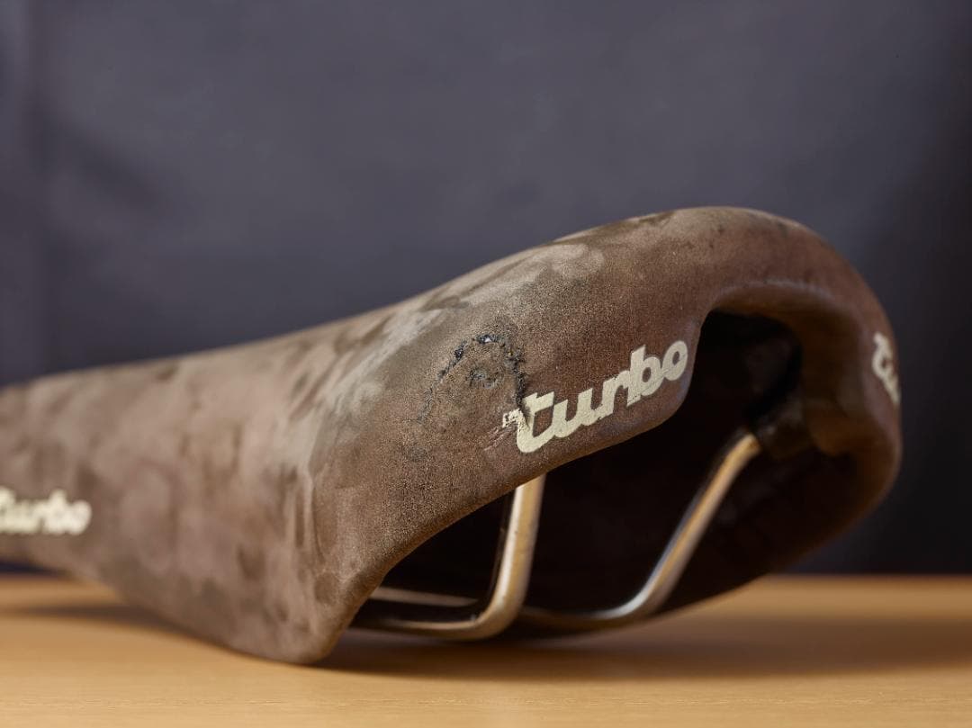 selleITALIA　turbo 　サドル　MADE IN ITALY