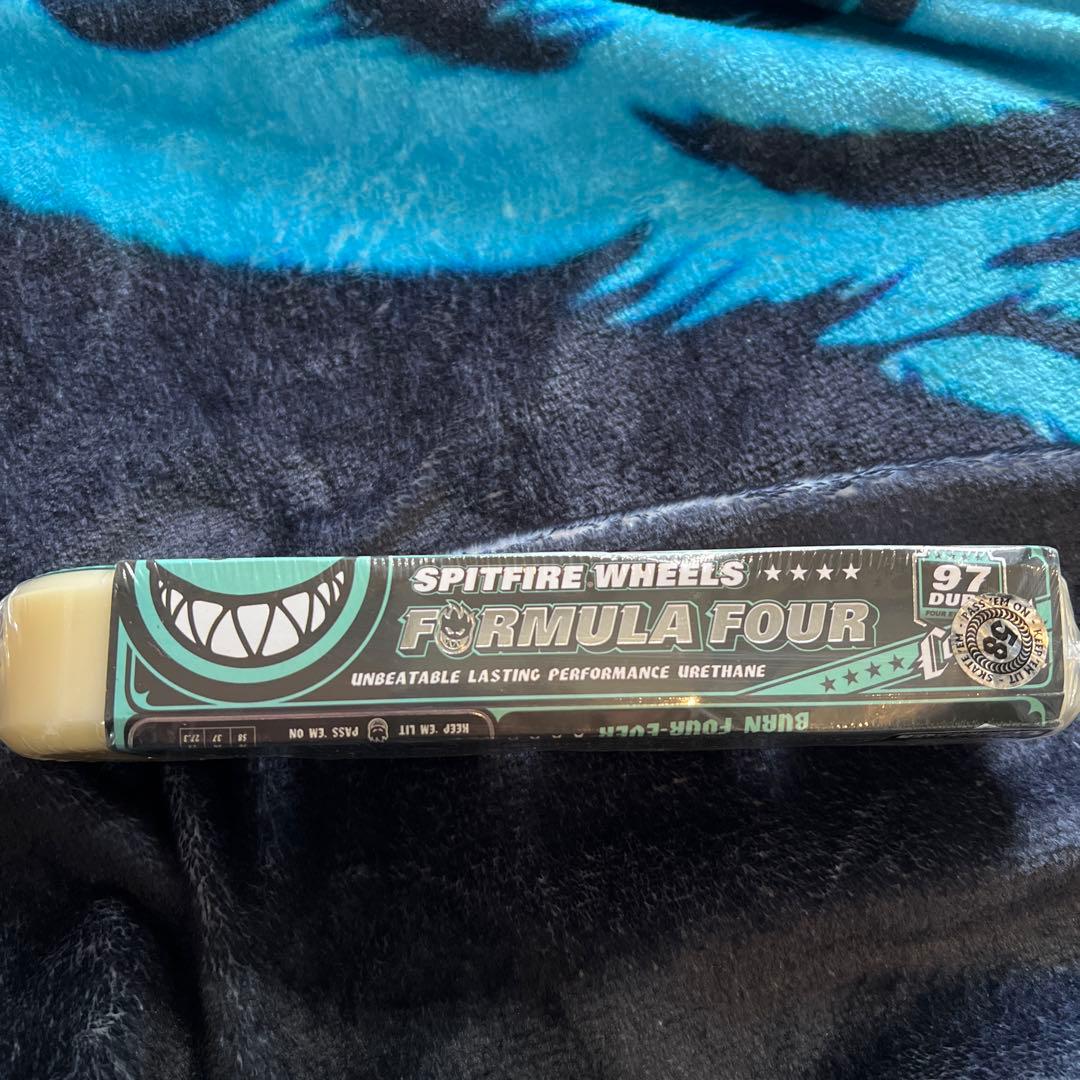 Spitfire Formula Four 58mm97D スケボーウィール