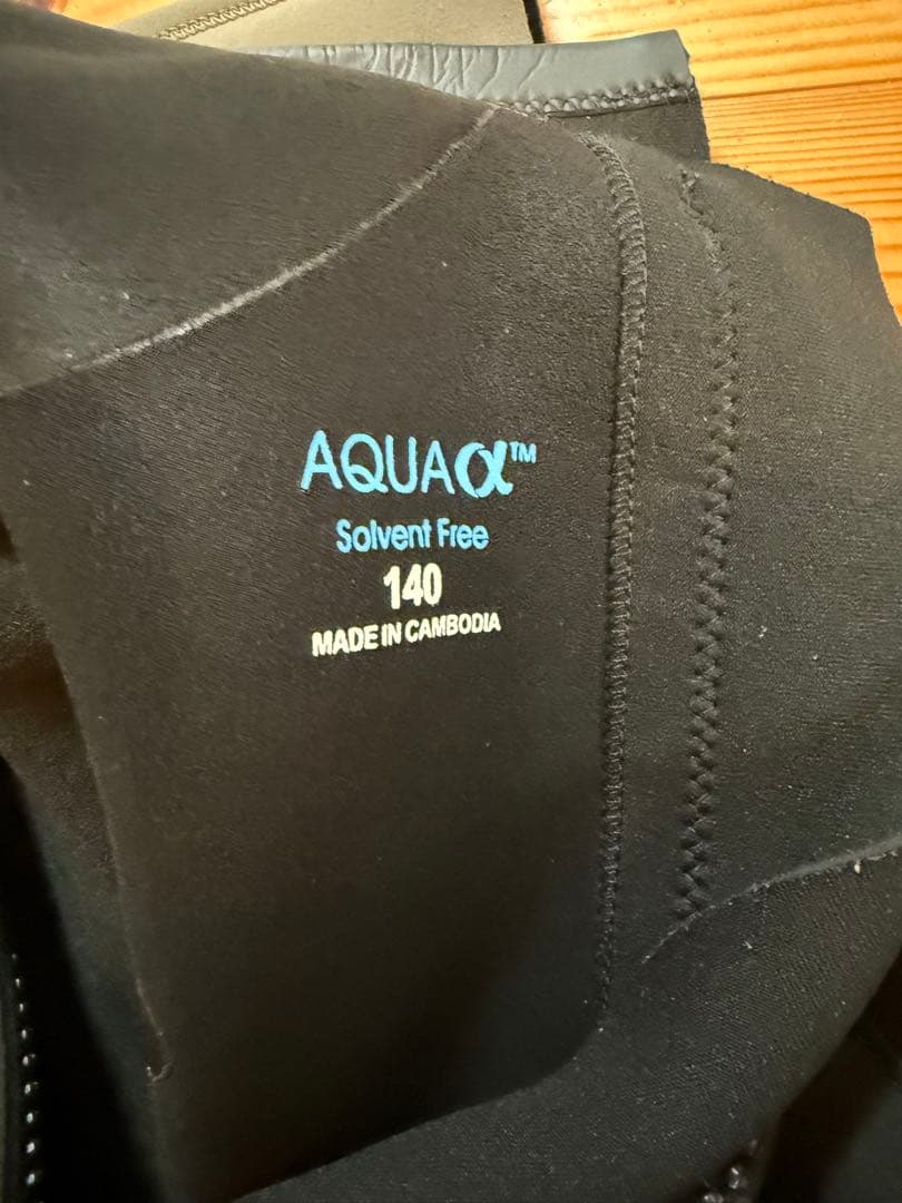 AQUAα™ 140 フルスーツ ブラック/グレー