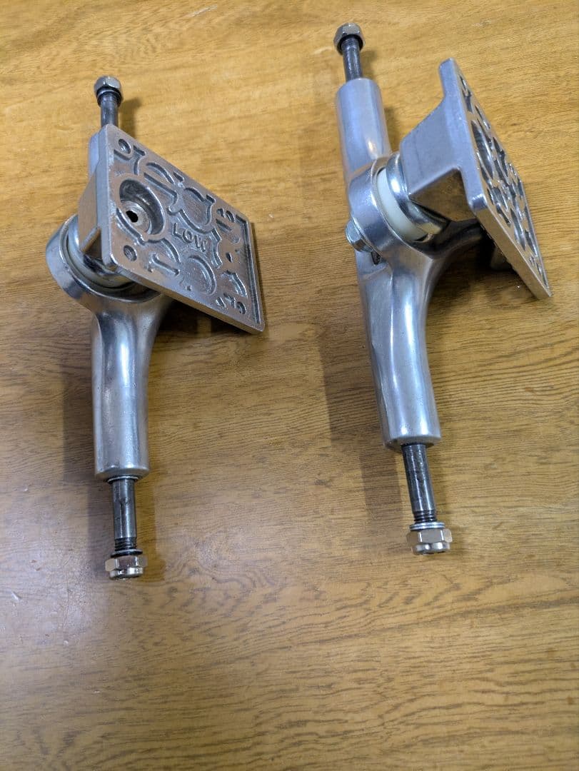 最終値下げ！ACE TRUCK／AF1 hollow 60 LOトラック未使用品