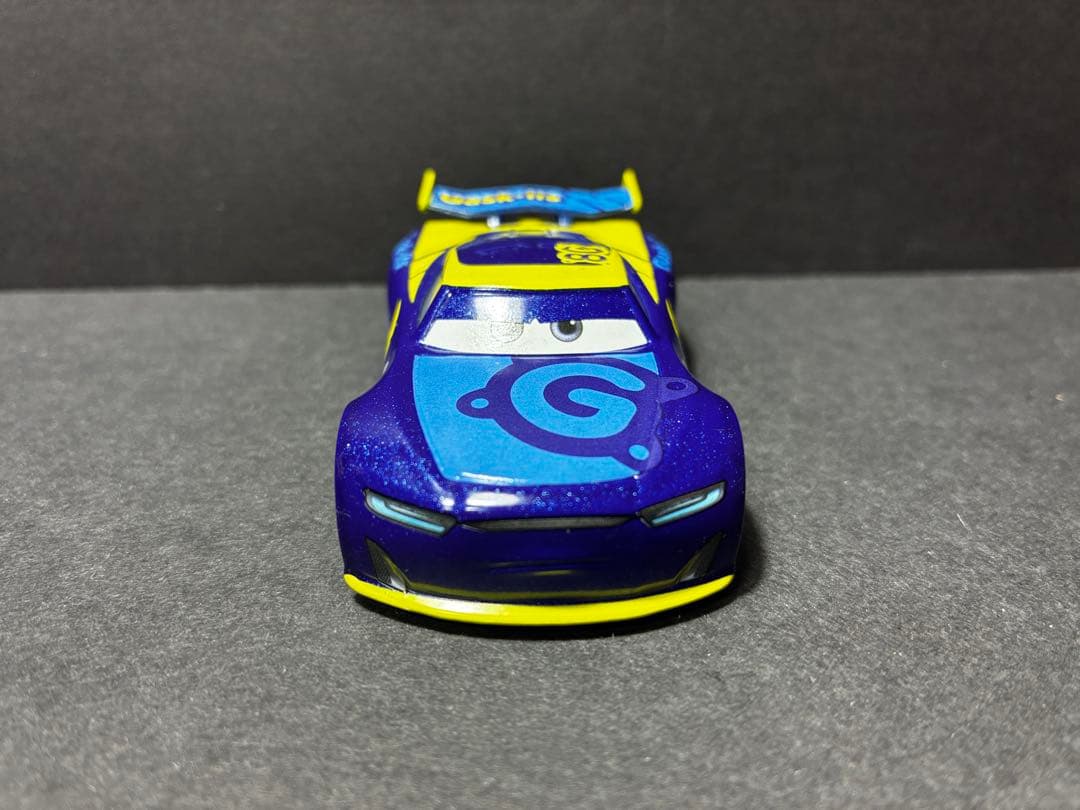 Dan Carcia 80 made in China カーズ　ミニカー