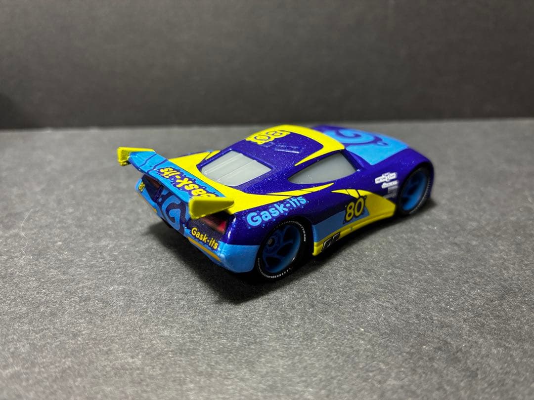 Dan Carcia 80 made in China カーズ　ミニカー