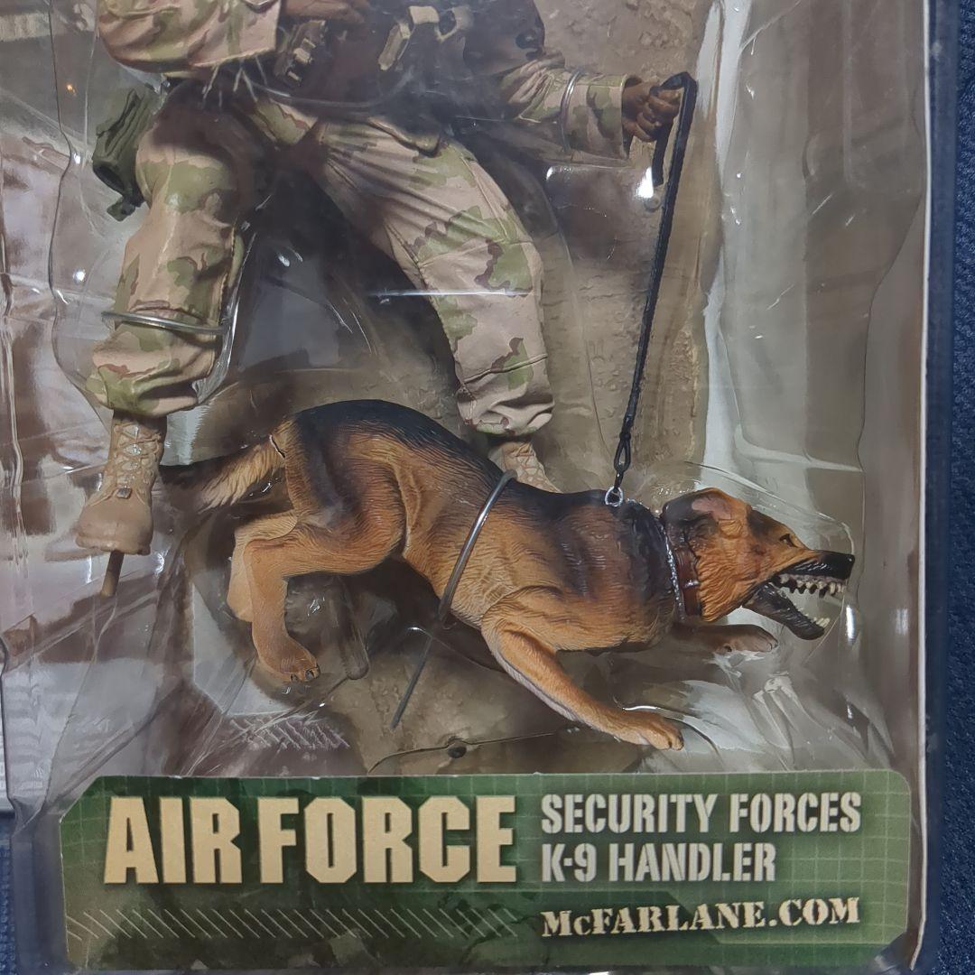 マクファーレン ミリタリーシリーズ3 空軍K-9ハンドラー