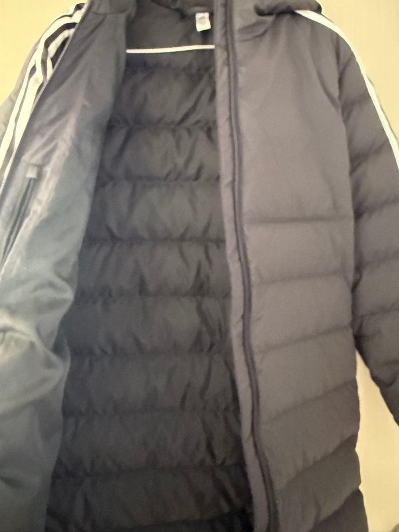 adidasベンチコート