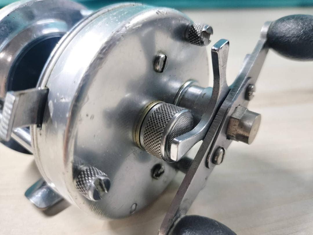 アブガルシア　アンバサダー5000c　ビンテージ　リール abu