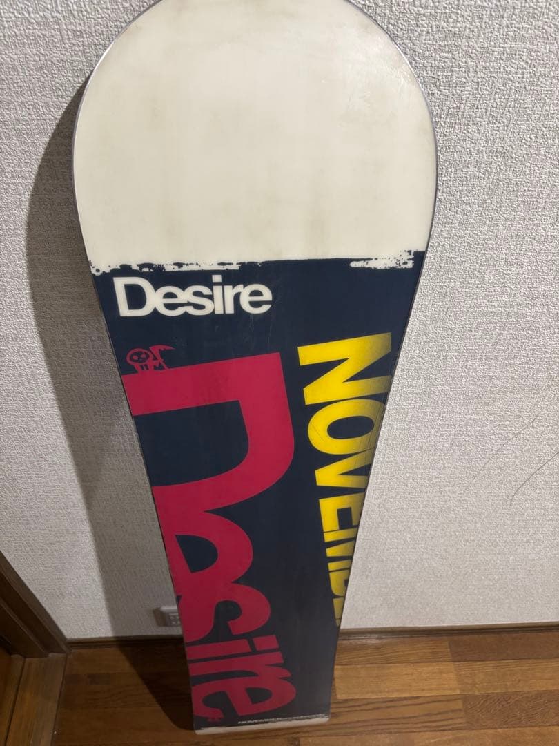 November Desire ノベンバー　スノーボード148cm デザイア