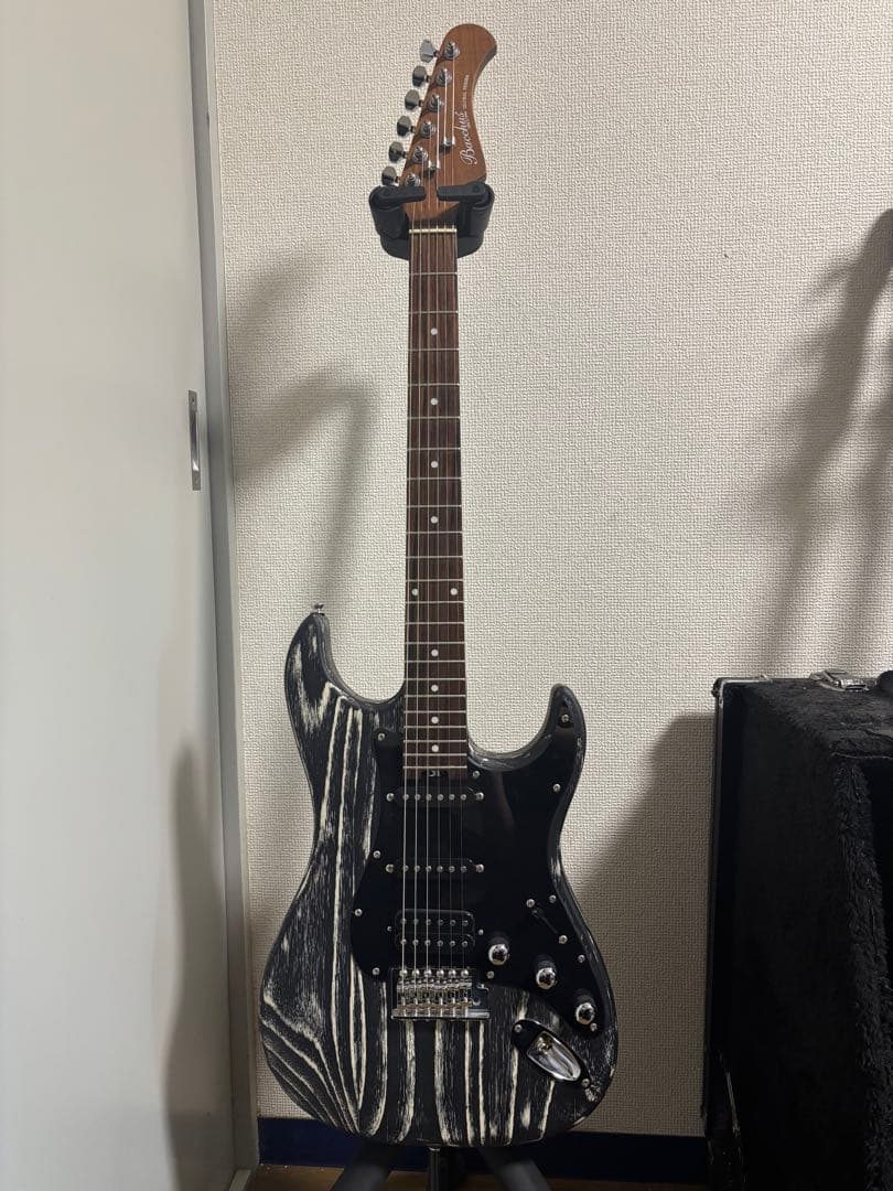Bacchus SGS-ASH/RSM ストラトタイプ　ギター