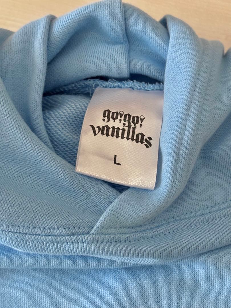 go!go!vanillas 刺繍LOGO HOODIE ブルー (L)