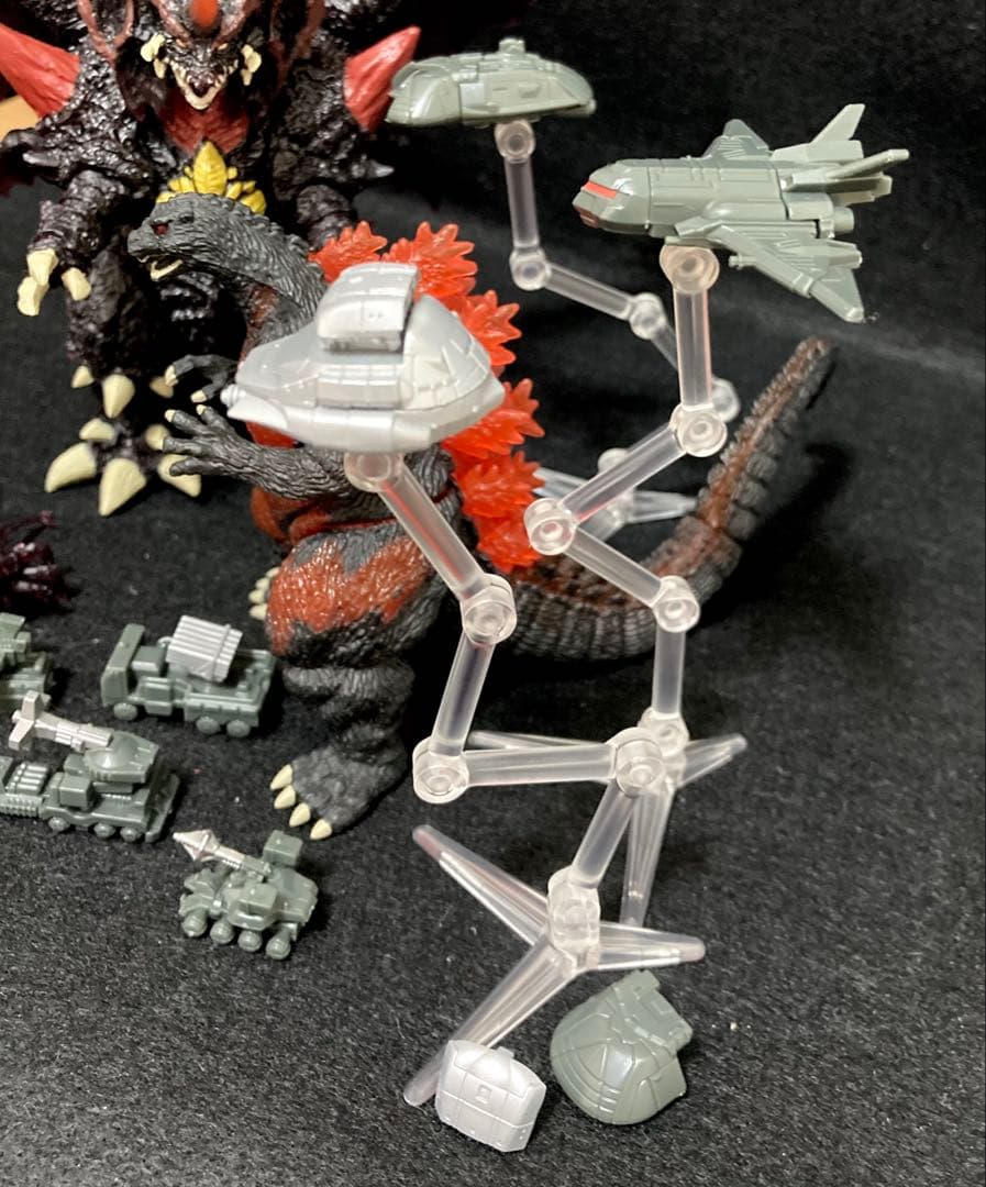 ◆ バーニングゴジラ デストロイアパーツ完成品 「ガシャポンHGX ゴジラ壱」