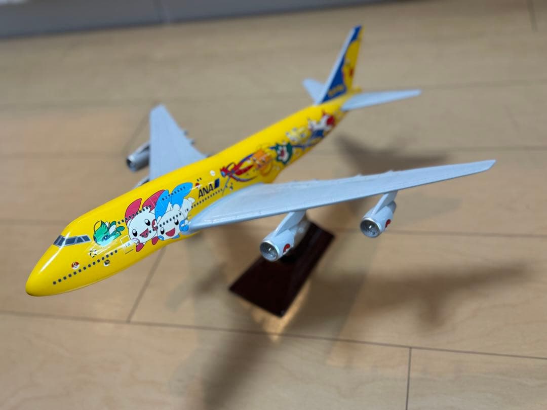 ANA ピカチュウジャンボ(ポケモンジェット) B747-400 JA8957