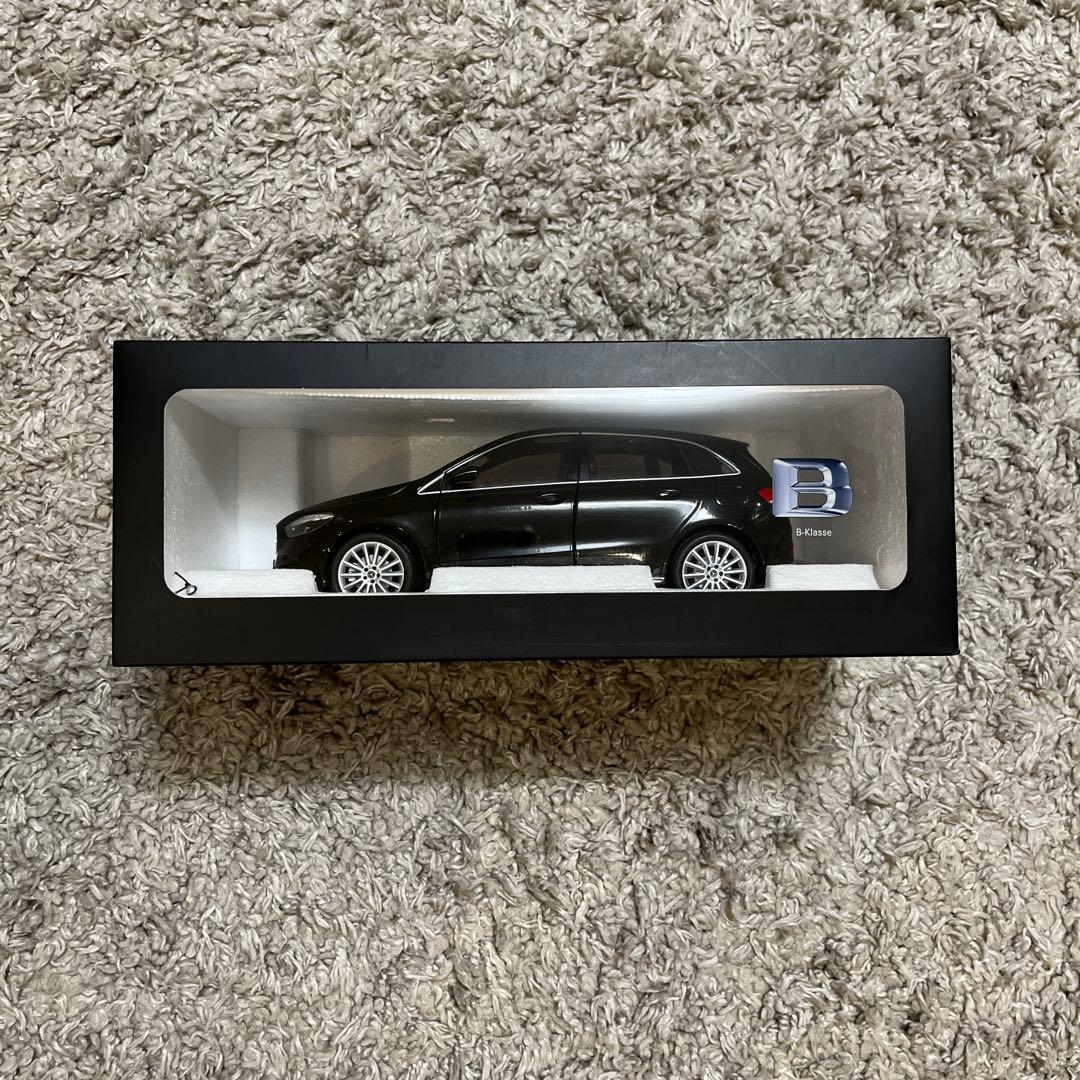 【新品】1/18メルセデスベンツ B-Klasse／B180 B200 2022