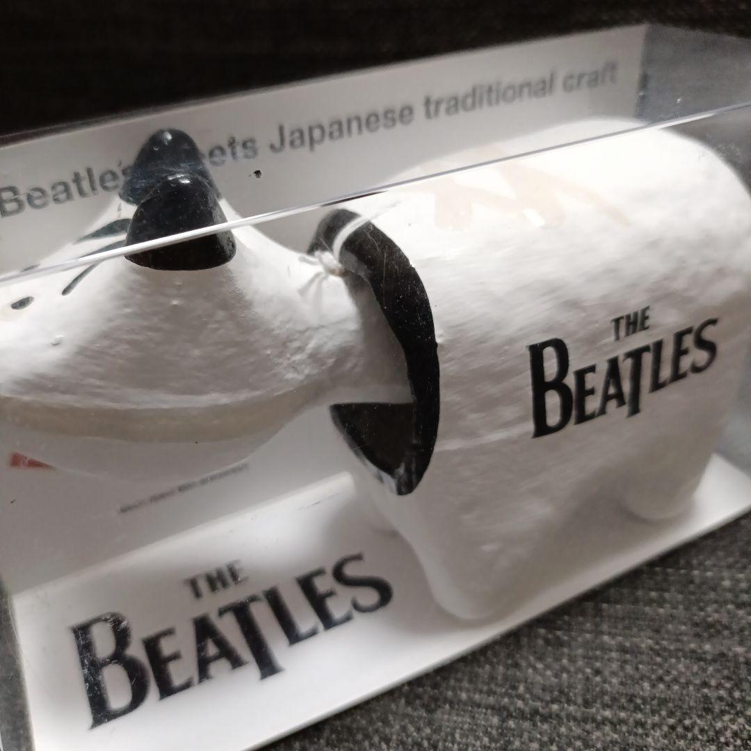 新品未開封/The Beatles★60周年・日本伝統工芸品 赤ベコ・白15cm