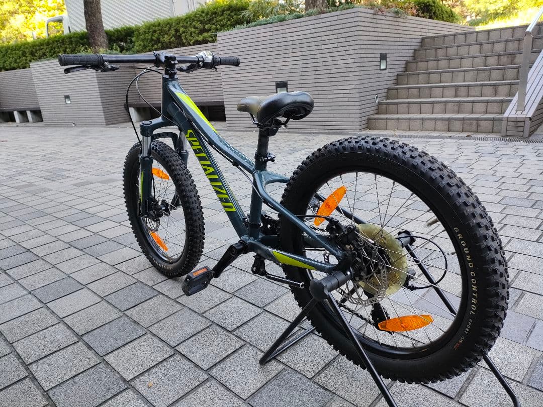 キッズMTB　スペシャライズド　リップ　ロック　20
