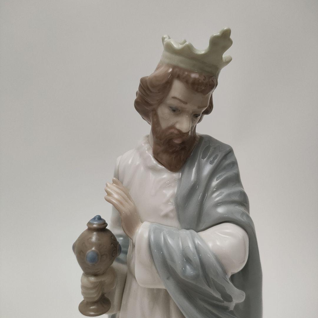 リヤドロ Nao by Lladro King Gaspar with Cup