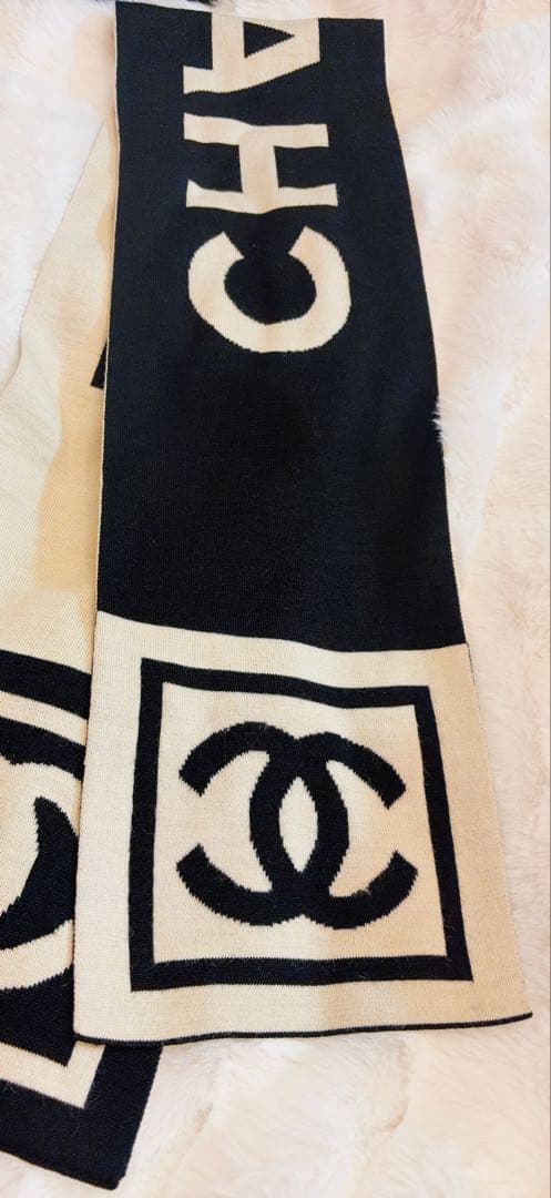 CHANEL シャネル ノベルティ マフラー　ベージュ×ブラック　リバーシブル