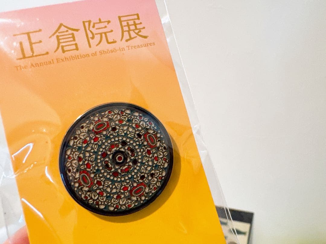 奈良　正倉院展 ピンバッジ うつし金箔絵　3点セット　平螺鈿背円鏡　黄瑠璃魚形