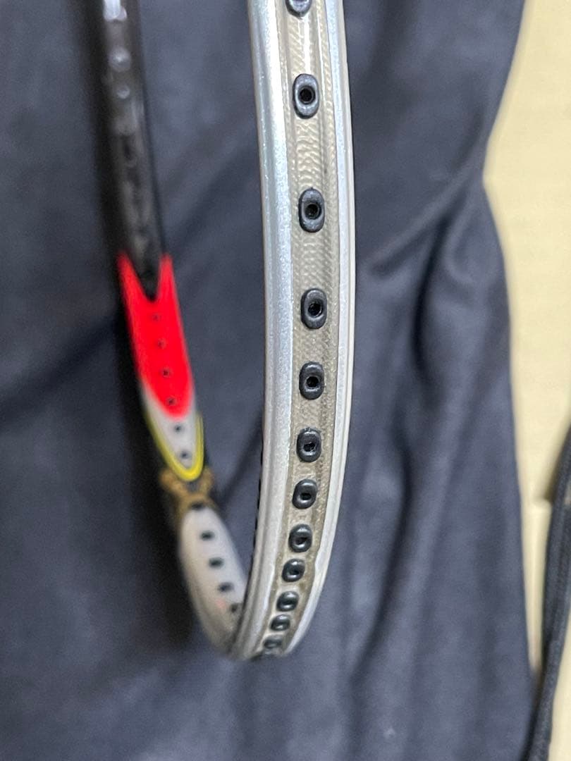 【新品】ヨネックスアーマテック700 AT700 ARMORTEC700 4U5