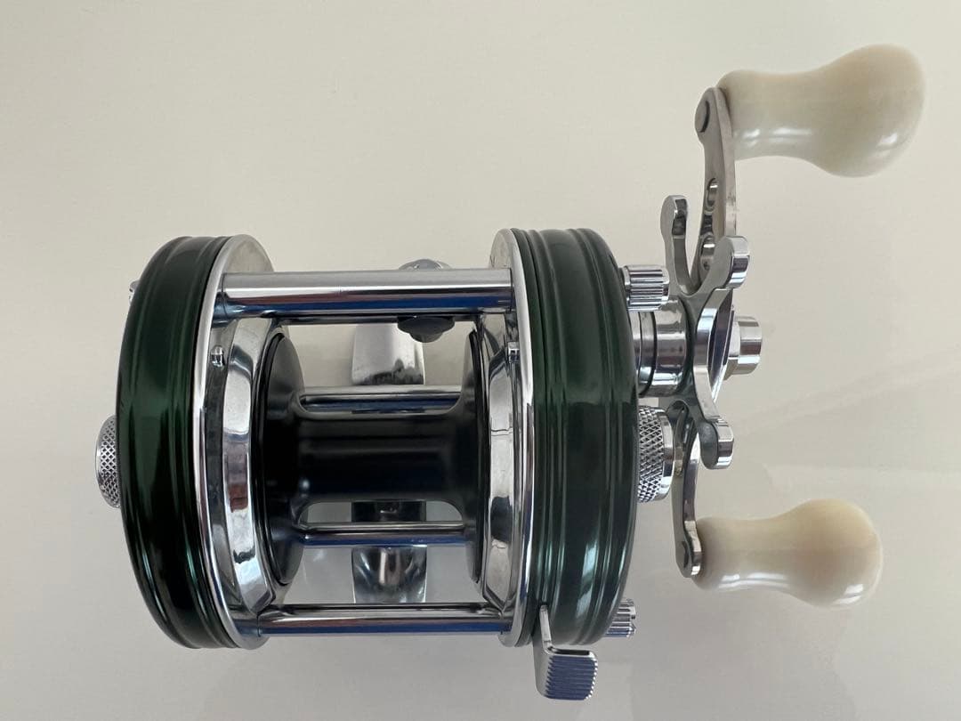 【未使用】アブガルシア アンバサダー 5500 C プロショップ　ダークグリーン